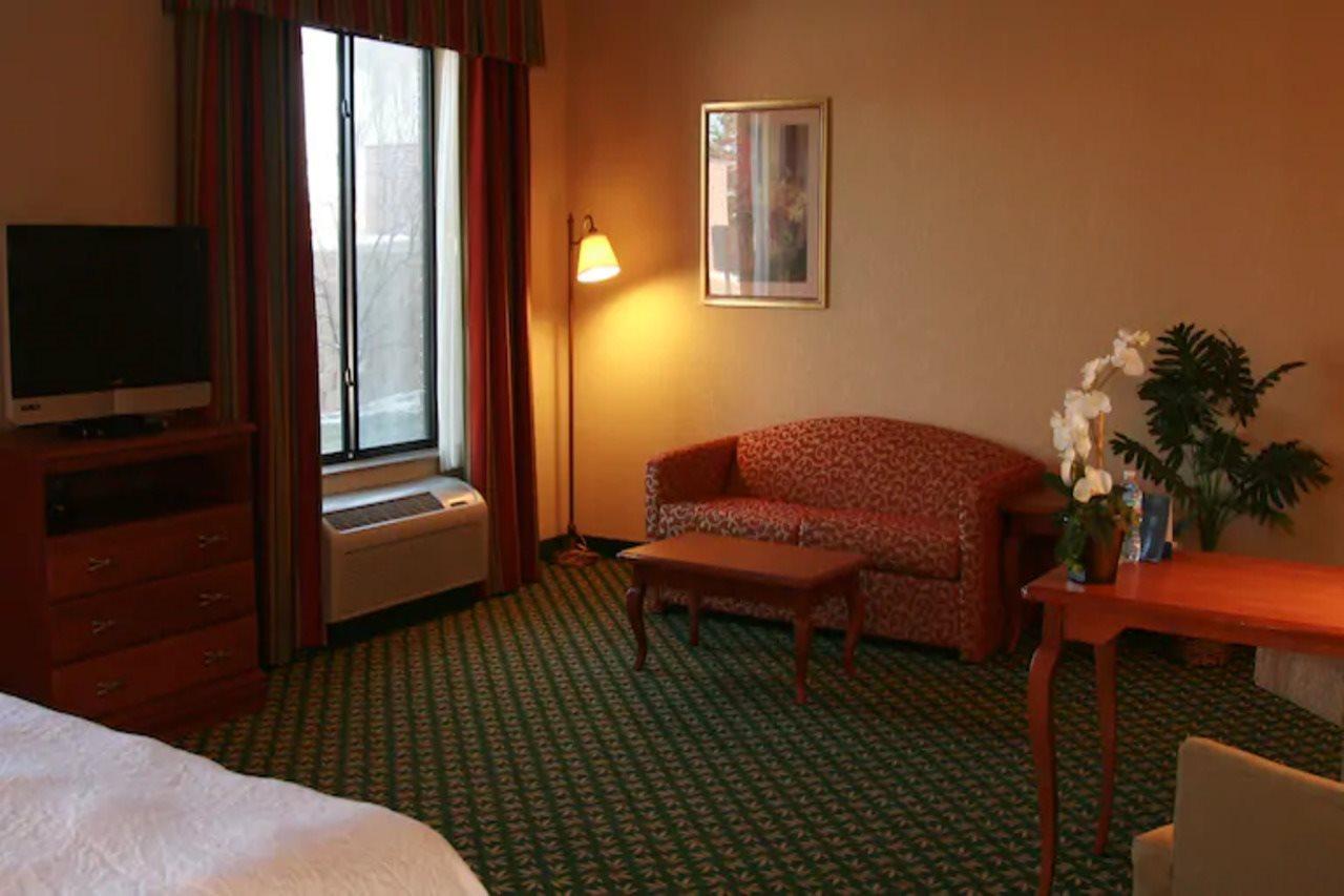 Newly Renovated Hampton Inn Omaha West Lakeside Exteriér fotografie