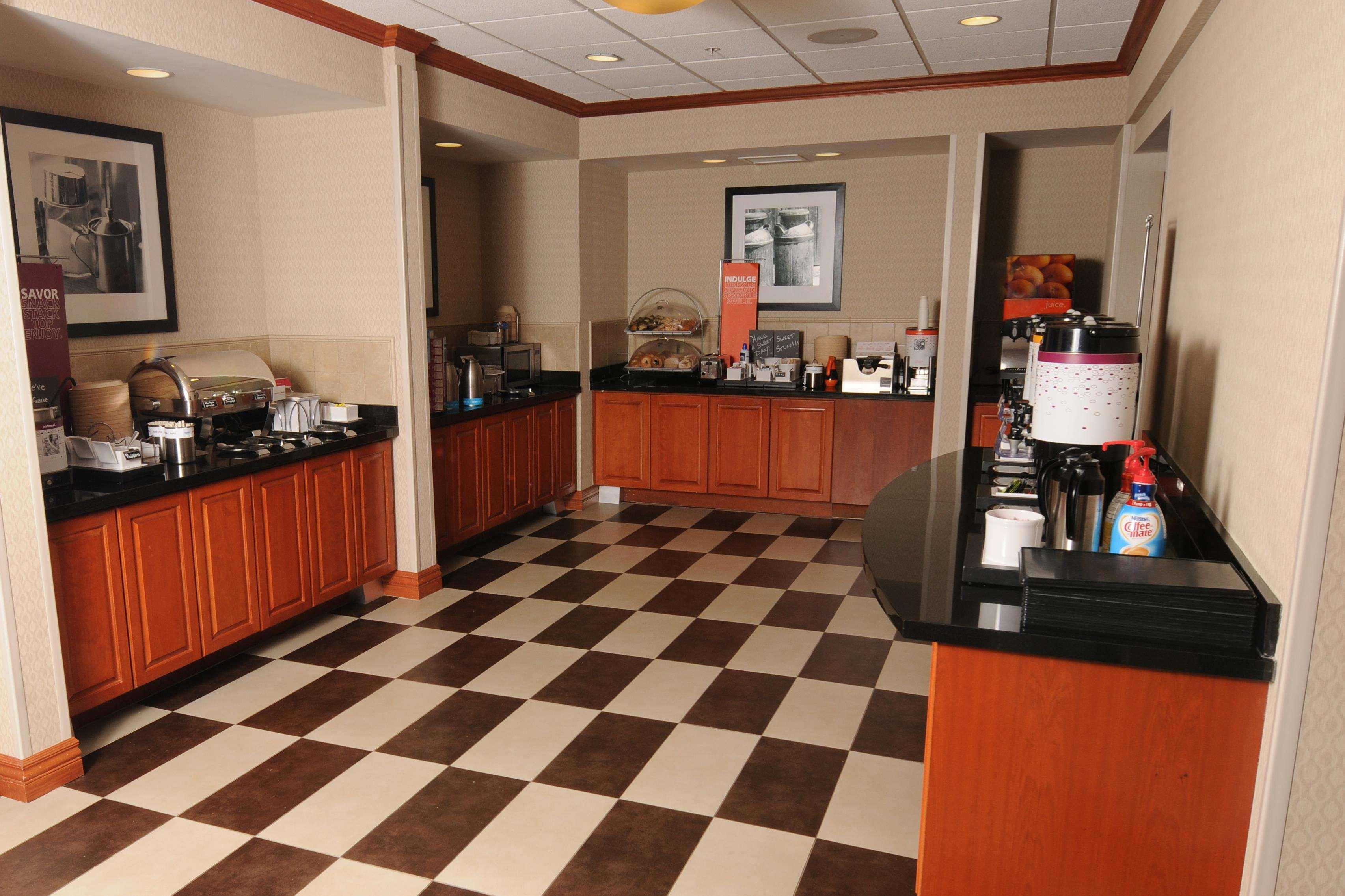 Newly Renovated Hampton Inn Omaha West Lakeside Exteriér fotografie