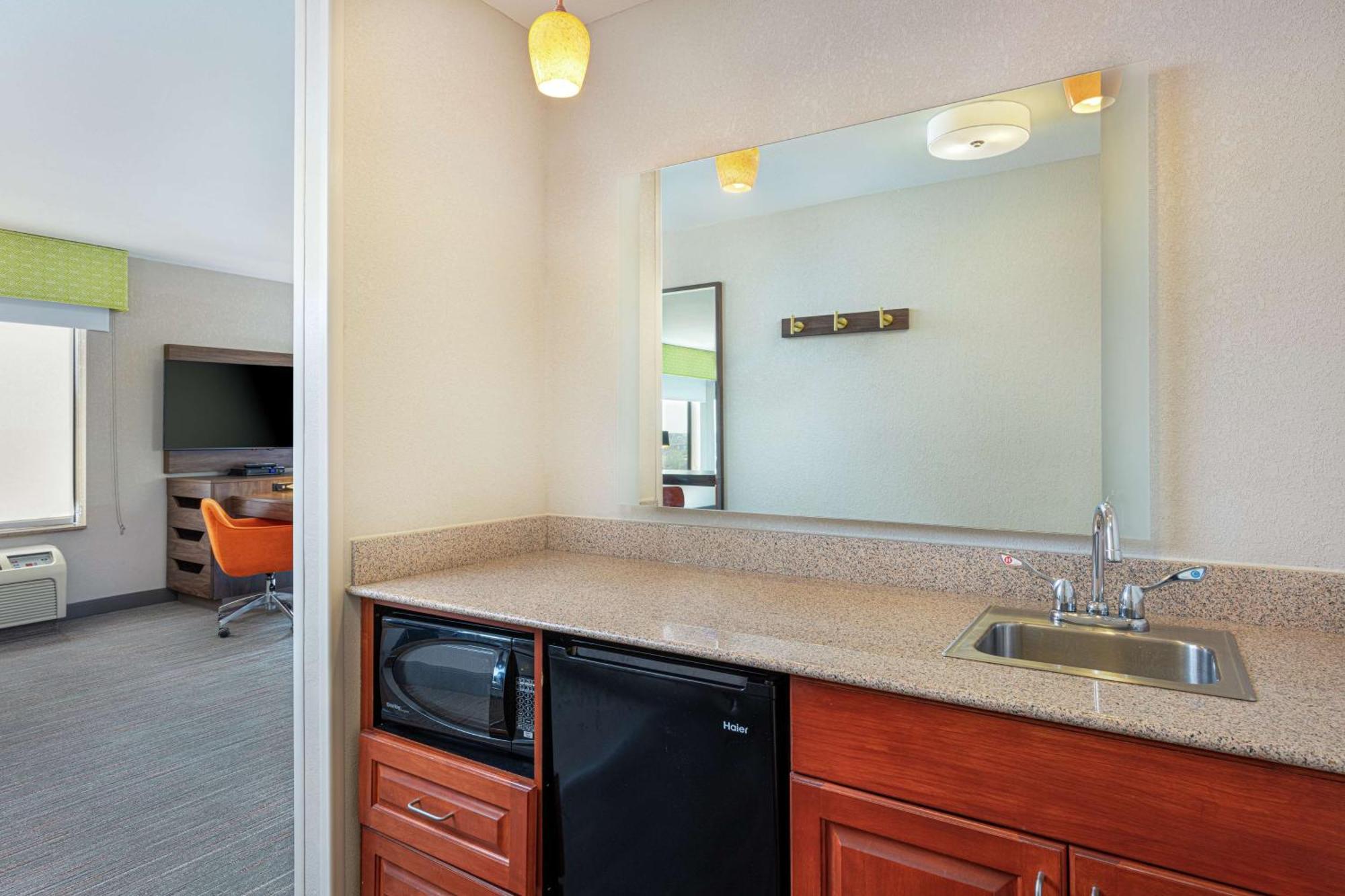 Newly Renovated Hampton Inn Omaha West Lakeside Exteriér fotografie